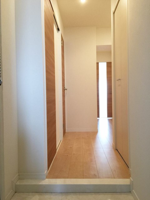 グレース市ヶ谷　玄関