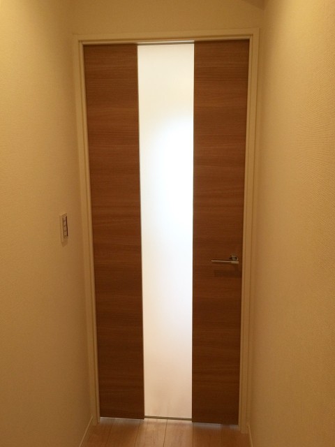 グレース市ヶ谷　リビングダイニングキッチンへ