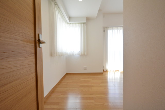 藤和薬王寺ホームズ 洋室3