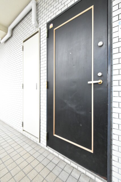グローリア初穂新宿Ⅲ 玄関