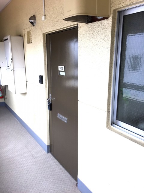 代々木グランドハイツ　玄関前