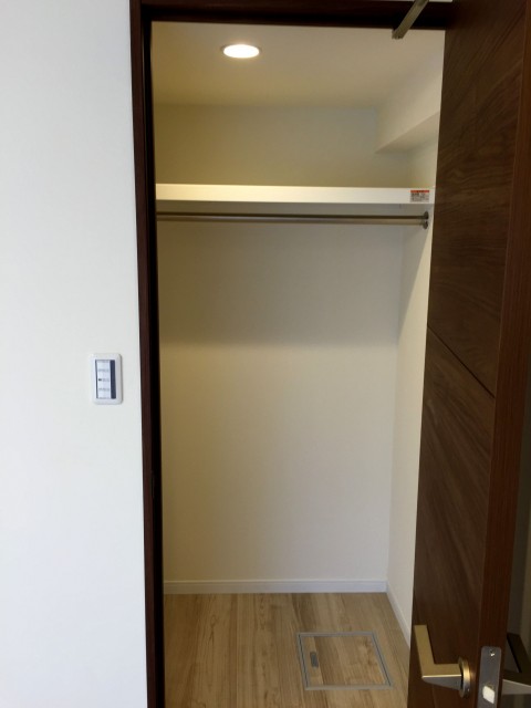 代々木グランドハイツ洋室9.4帖収納