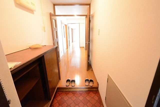 北大塚ハイツ 玄関