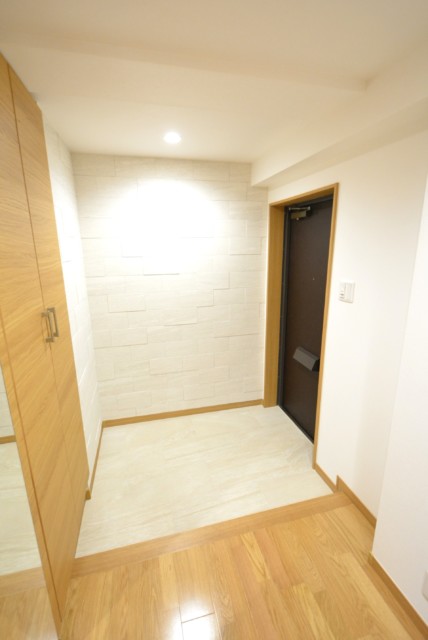 藤和薬王寺ホームズ 玄関