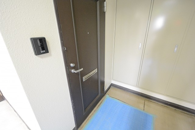 メナー代田 　玄関