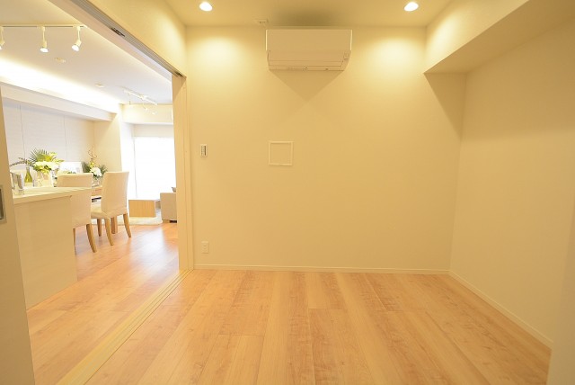 古河松原マンション 洋室①