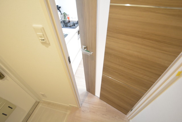 メガロン御殿山 DK+洋室