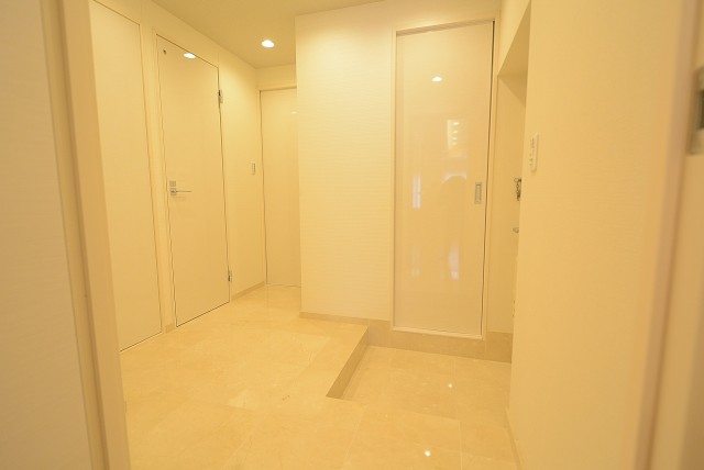 古河松原マンション 玄関