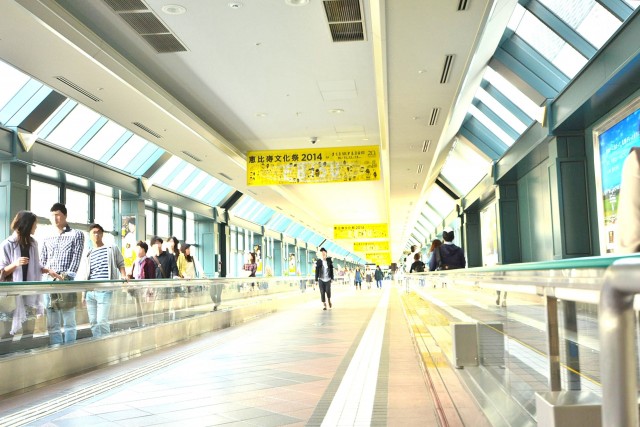 セザール第2目黒三田　動く歩道