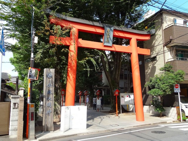 赤城神社・パークコート神楽坂　赤城神社