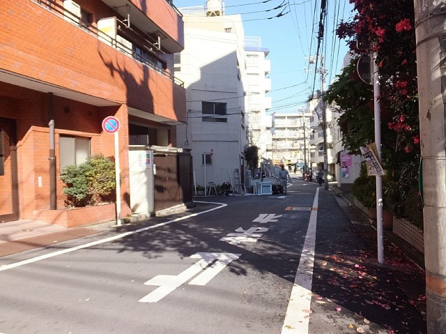 パールハイツ大塚　エントランス前道路