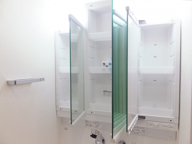 メイゾン等々力　洗面化粧台