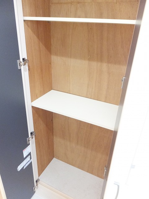 メイゾン等々力　洗面室内の収納