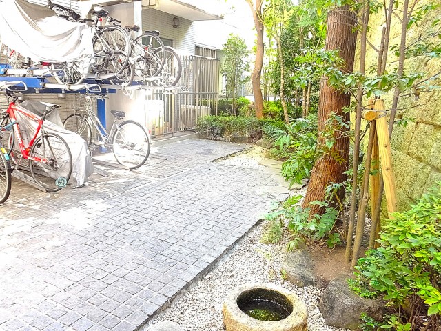 市谷逢坂ハウス　駐輪場