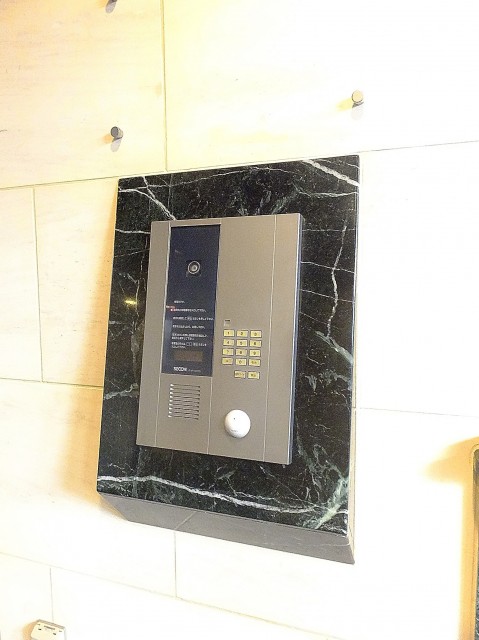 市谷逢坂ハウス　オートロック