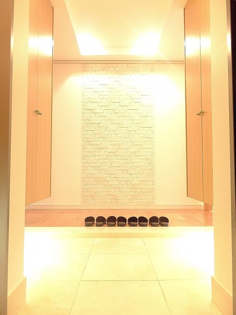 市谷逢坂ハウス　玄関ホール