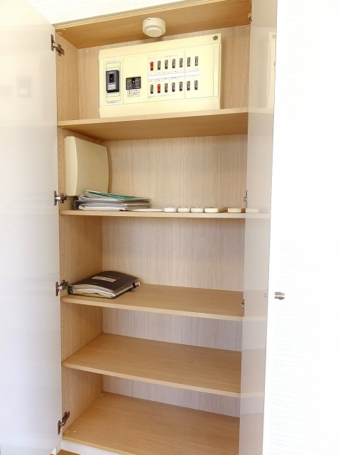 市谷逢坂ハウス　20.0帖のリビングダイニングの収納