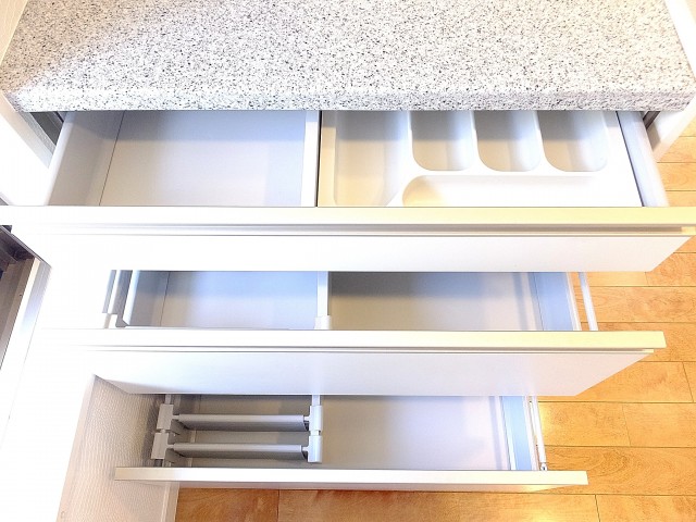 市谷逢坂ハウス　キッチンのキャビネット