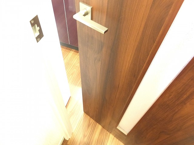 理研不動前ビル　ＬＤＫ扉