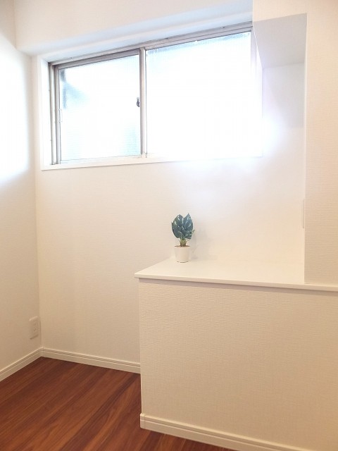 理研不動前ビル　キッチンスペースには窓