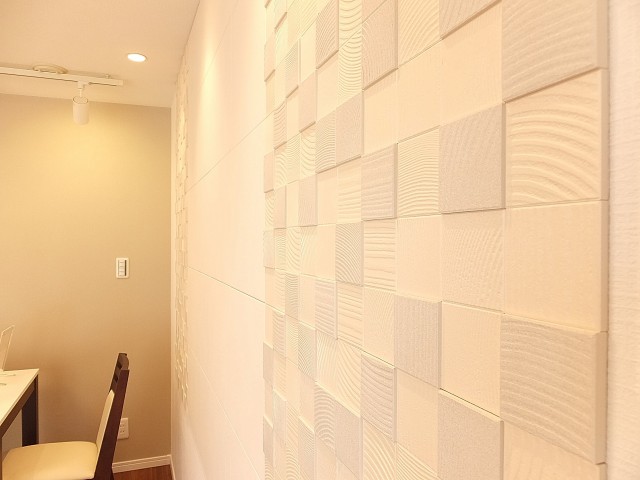 理研不動前ビル　ＬＤＫ壁面のエコカラット