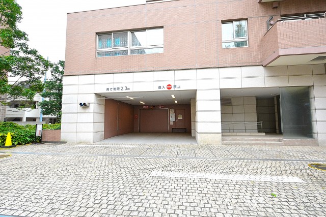 ジェントルエア神宮前　駐車場