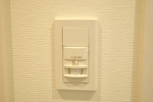 協栄メゾン代々木　人感センサー