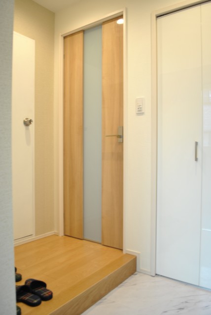 協栄メゾン代々木　玄関　