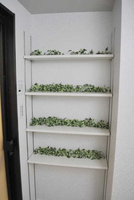 協栄メゾン代々木　サニタリールーム収納