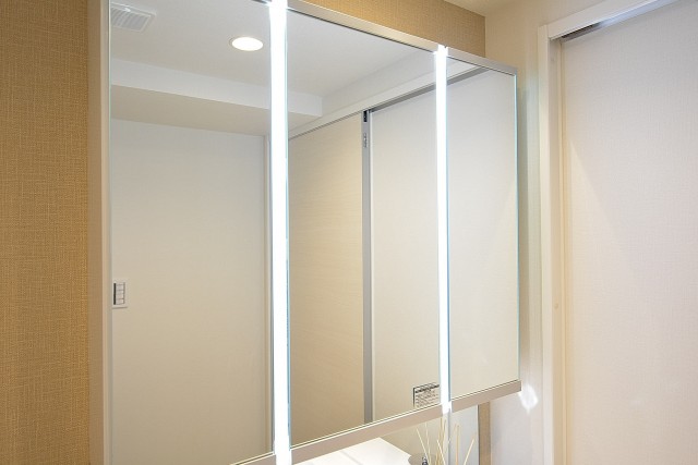 ダイアパレス麻布十番　洗面鏡