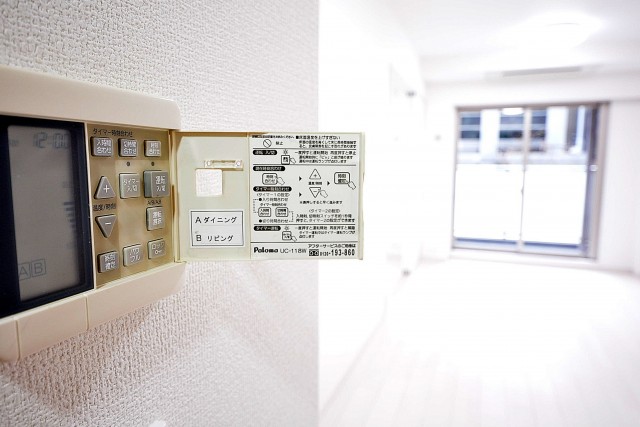 ジェントルエア神宮橋　13.0帖のリビングダイニング床暖房