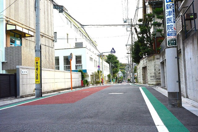 目黒コーポラス　前面道路