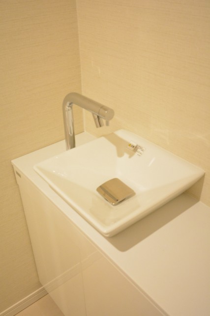 藤和シティコープ音羽　トイレ手洗器