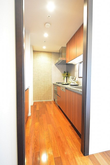 赤坂タワーレジデンス　3.9帖の独立キッチン