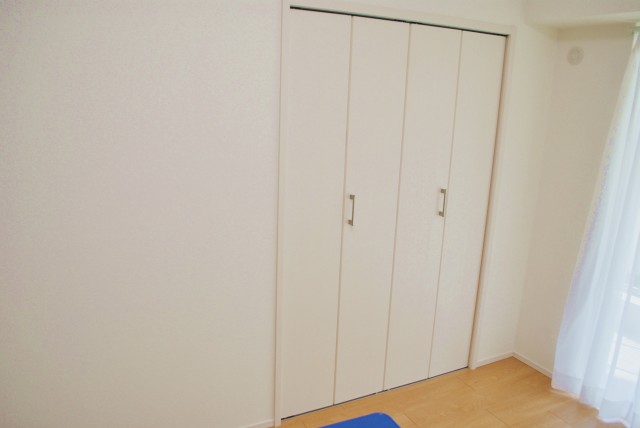 協栄メゾン代々木　洋室約5.5帖収納