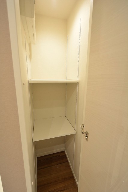 ダイアパレス麻布十番　玄関収納