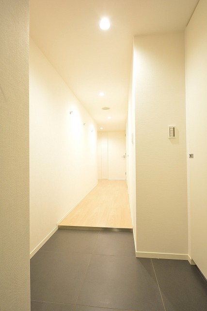 赤城神社・パークコート神楽坂　玄関ホール