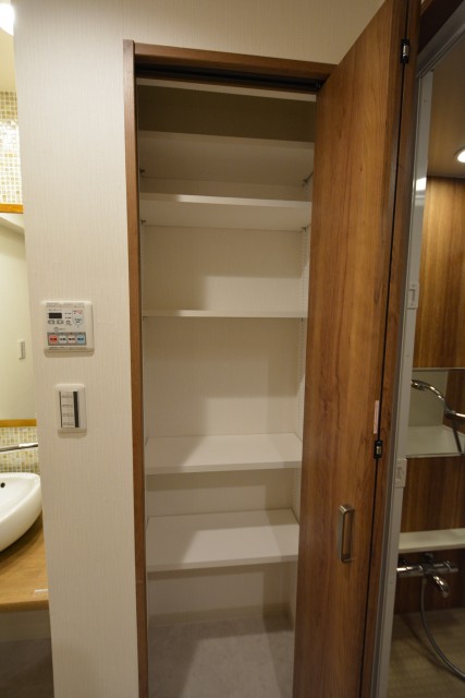 千石明穂ハイツ　洗面室収納