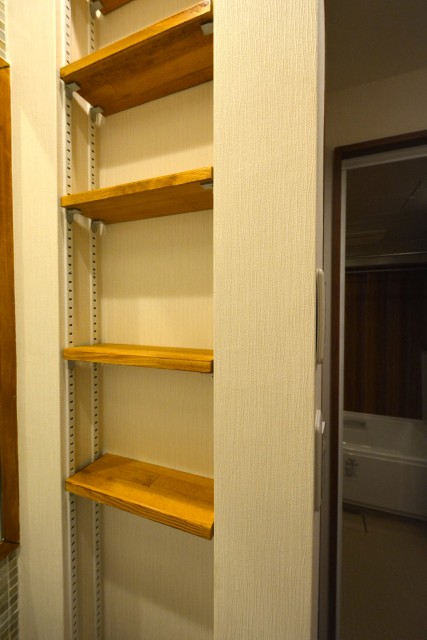 千石明穂ハイツ　洗面台横収納