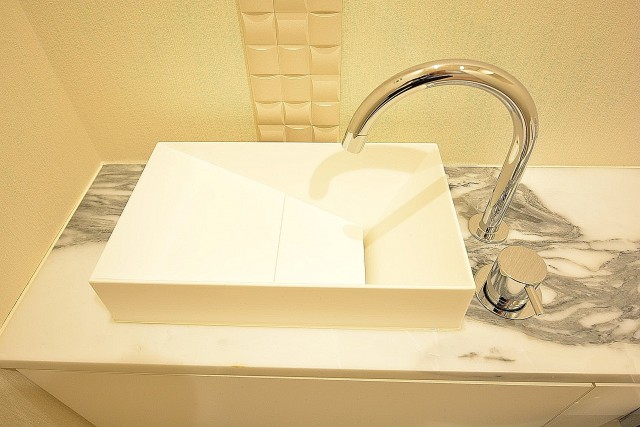 赤城神社・パークコート神楽坂　トイレの手洗いボウル