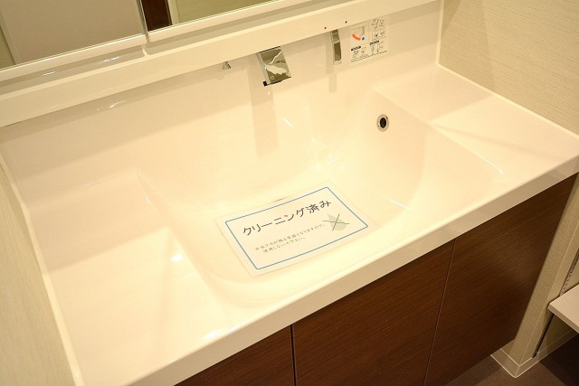 大井町ハウス　カウンター一体型洗面ボウル