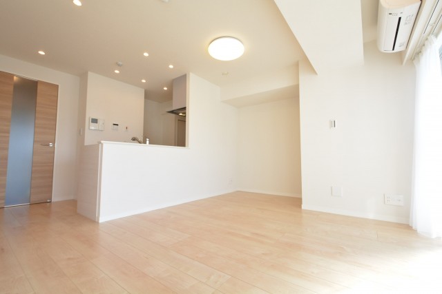 サンパークマンション高田馬場　11.0帖のLDK