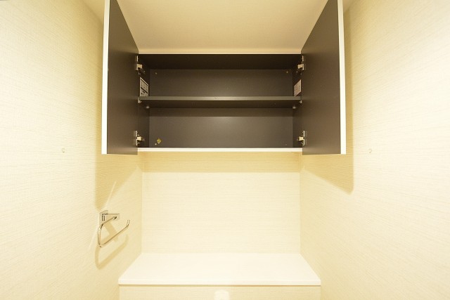 大井町ハウス　吊戸棚