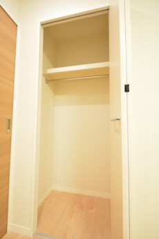 サンパークマンション高田馬場　5.0帖のベッドルームクローゼット