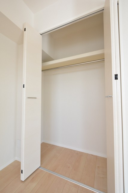 サンパークマンション高田馬場　5.7帖のベッドルームクローゼット