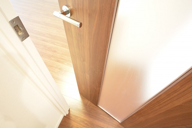 大井町ハウス　ＬＤＫ扉