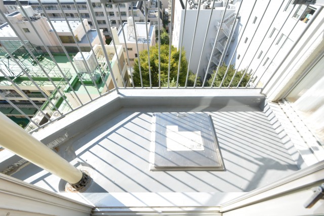 サンパークマンション高田馬場　11.0帖のLDKバルコニー