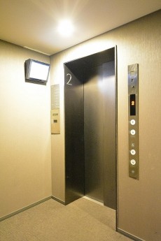 赤城神社・パークコート神楽坂　エントランスエレベーターホール