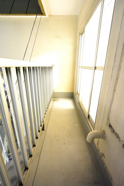 青葉台ハイツ　4.4帖のベッドルームのバルコニー