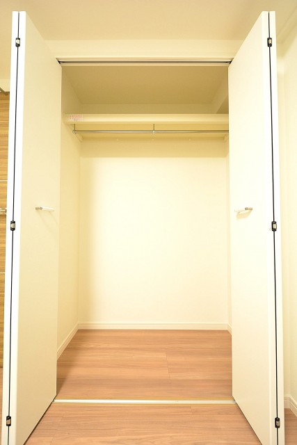 青葉台ハイツ　4.4帖のベッドルームクローゼット